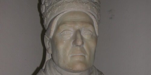 São Gregório VII excomunga o imperador Henrique IV